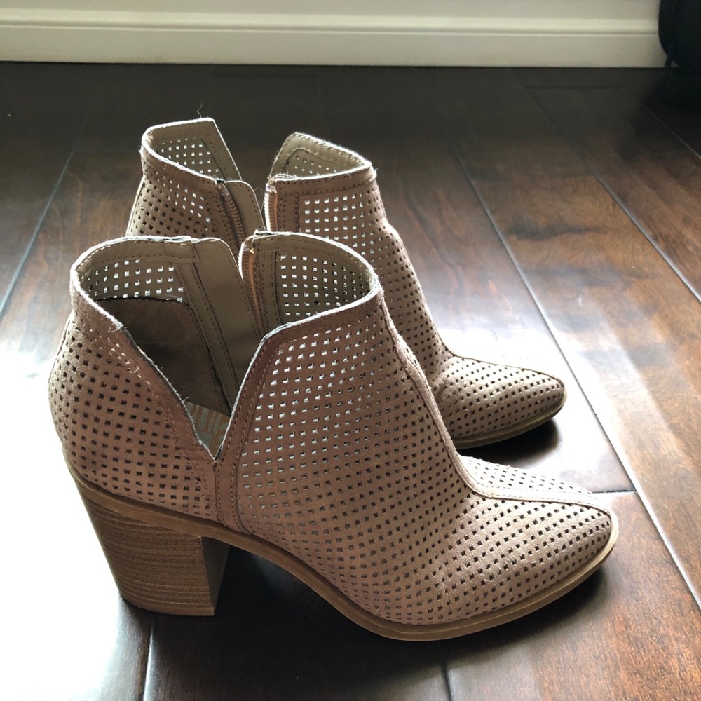 DV booties